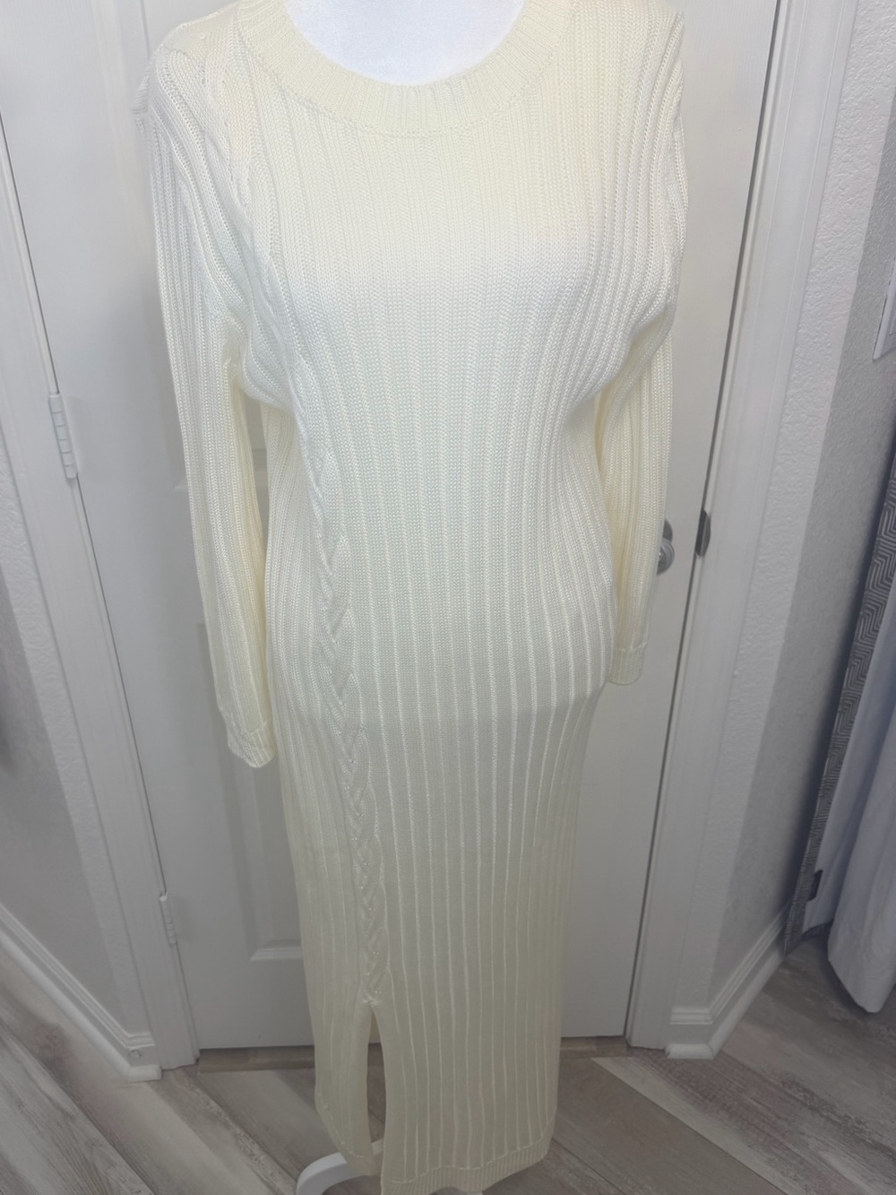 Calvin Klein Cream Ribbed Long Sleeve Crewneck Maxi Sweater Dress Size XL NWOT